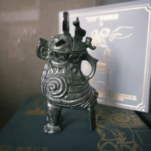 13th-Century BCE Owl Zun – Modern Reproduction Sculpture - Image 11