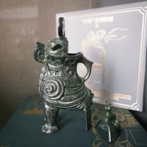13th-Century BCE Owl Zun – Modern Reproduction Sculpture - Image 10