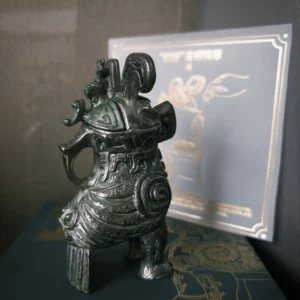 13th-Century BCE Owl Zun – Modern Reproduction Sculpture - Image 9