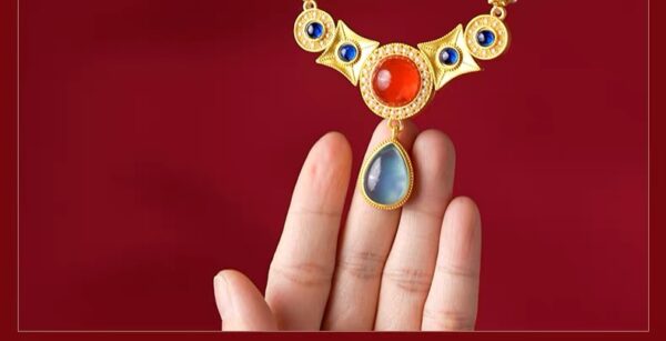Ancient Chinese Royal Necklace Magnet – Inspired by the Li Jingxun Treasur